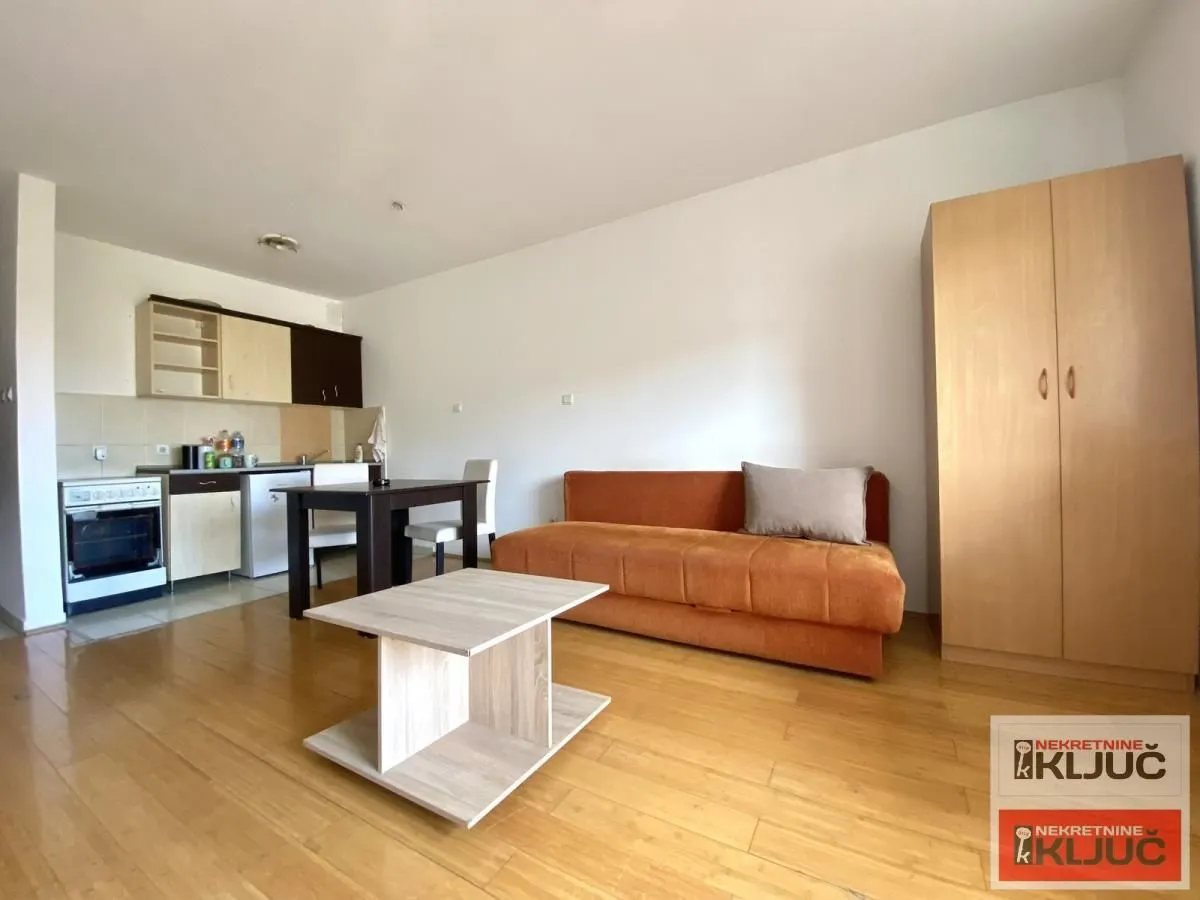 Izdavanje, garsonjera, 34m², Železnička Stanica, Novi Sad Sve Podlokacije