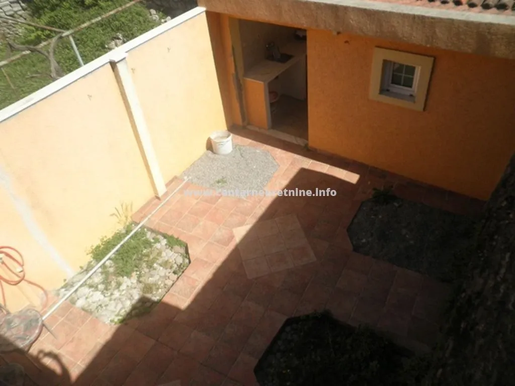 Prodaja, kuća, 100m², Stara Varoš, Podgorica