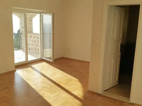 Sale, house, 500m², Drobni pijesak, Budva - image 4