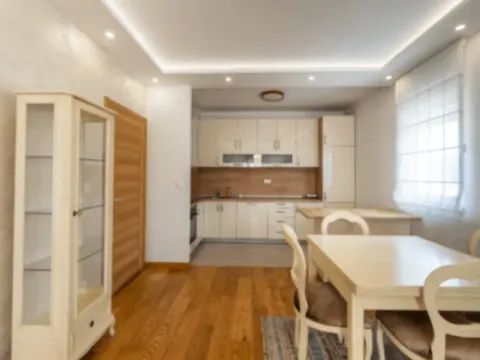 Izdavanje, dvosoban stan, 71m², City Kvart, Podgorica - image 2