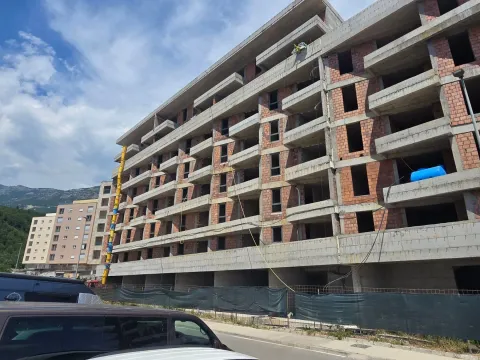 Sale, two bedroom apartment, 58m², Bečići, Budva - image 11