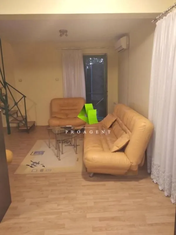 Prodaja, trosoban stan, 52m², Vrnjačka Banja, Srbija
