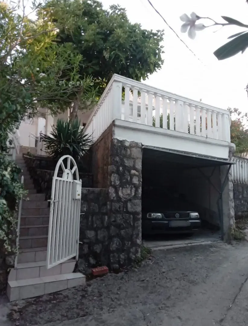 Prodaja, kuća, 168m², Krašići, Tivat