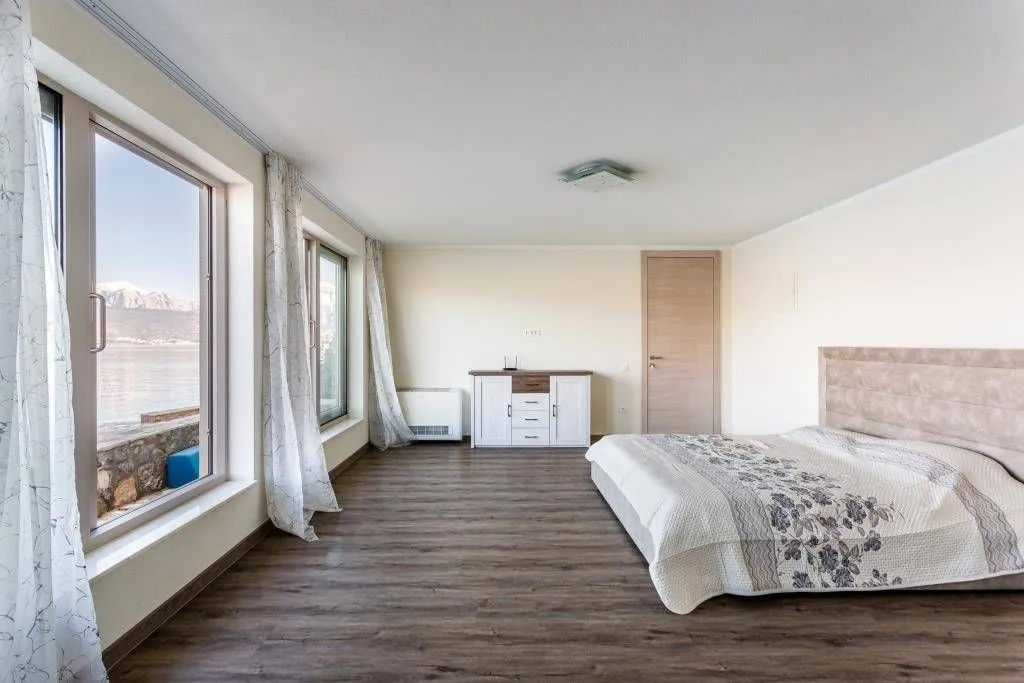 Prodaja, kuća, 240m², Krašići, Tivat