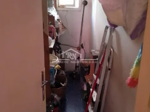 Sale, house, 62m², Kneževac, Beograd - image 11