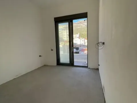 Sale, two bedroom apartment, 71m², Bečići, Budva - image 7