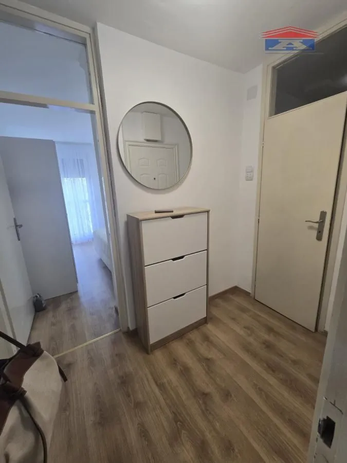 Izdavanje, dvosoban stan, 59m², Novo naselje, Novi Sad