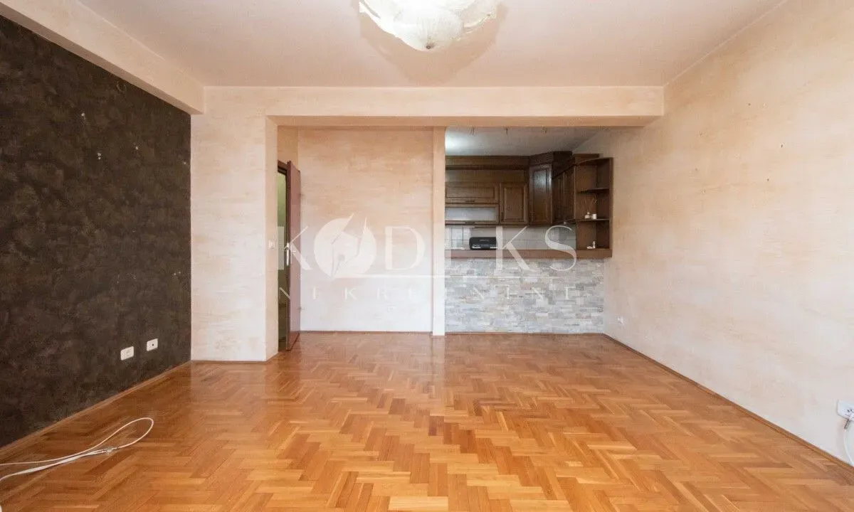 Izdavanje, jednosoban stan, 58m², Vezirov Most, Podgorica