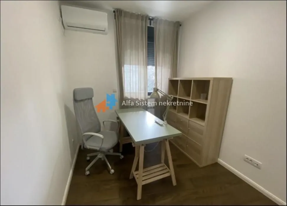 Izdavanje, stan, 77m², Vračar Sve Podlokacije, Beograd
