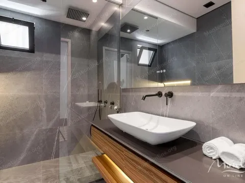 Sale, one bedroom apartment, 52m², Kotor, Crna Gora - image 12