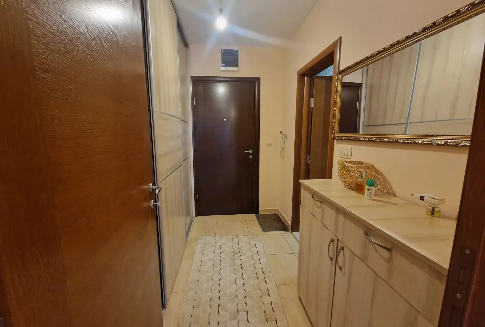 Izdavanje, garsonjera, 35m², Budva, Crna Gora