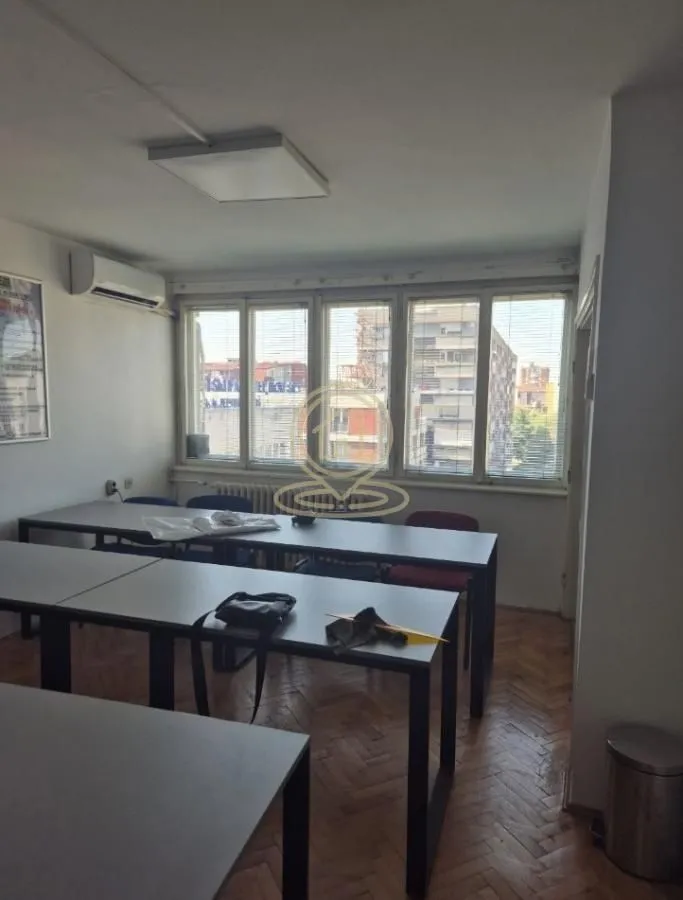 Prodaja, trosoban stan, 79m², Medijana, Niš