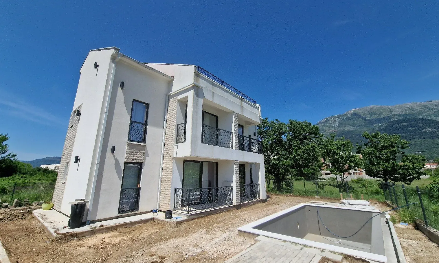 Sale, house, 300m², Radanovići, Kotor
