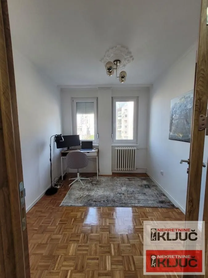 Prodaja, trosoban stan, 96m², Sajmište, Novi Sad