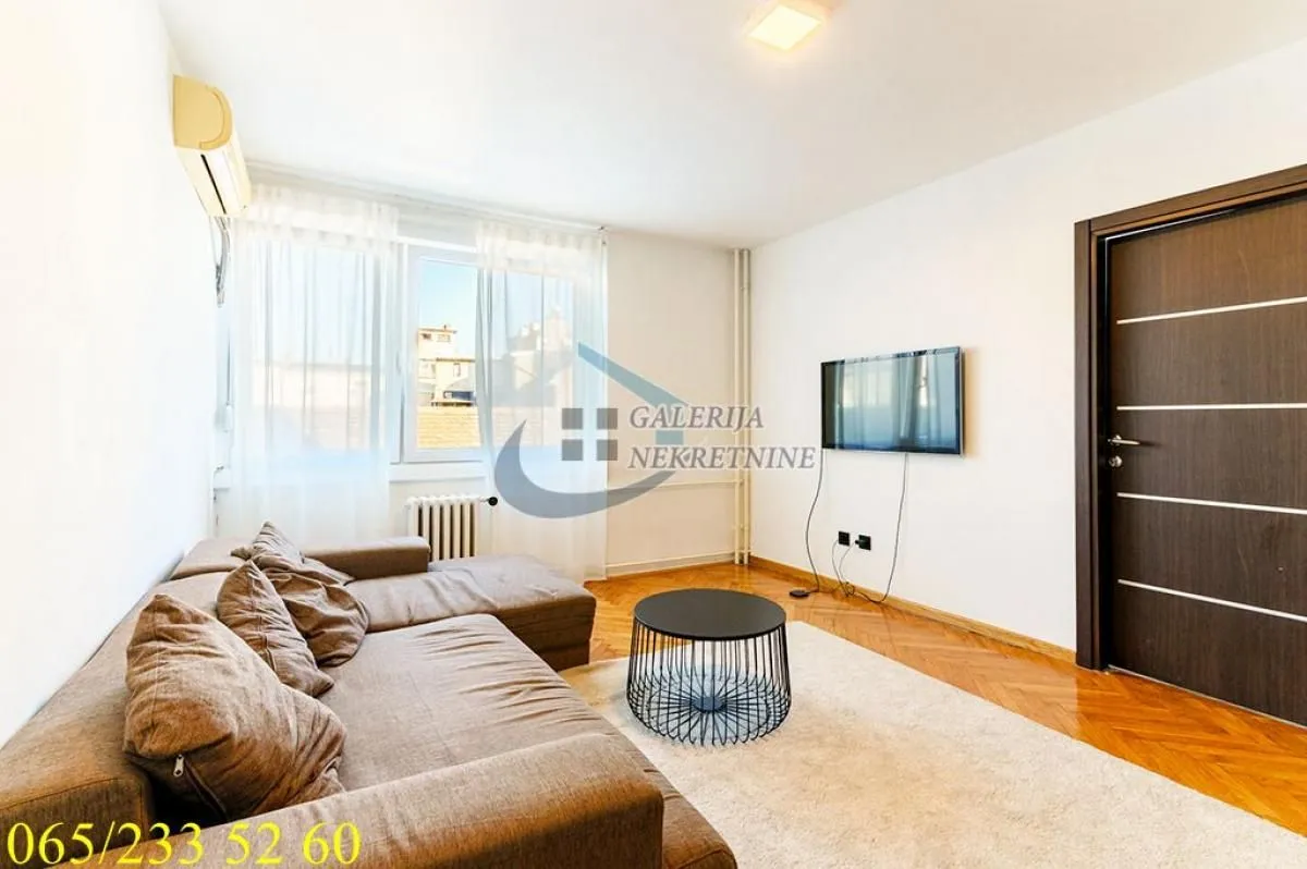 Prodaja, trosoban stan, 68m², Stari Grad, Beograd