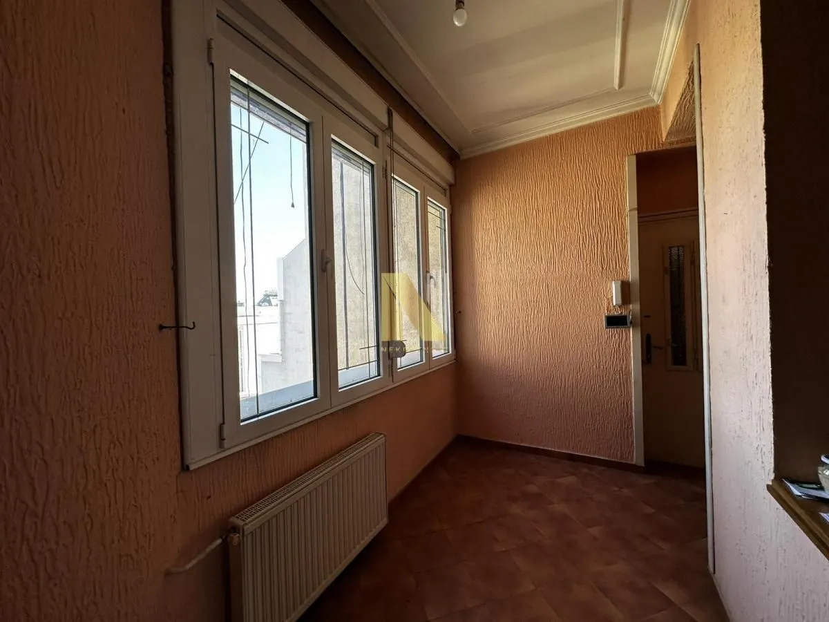 Prodaja, trosoban stan, 96m², Centar, Novi Sad
