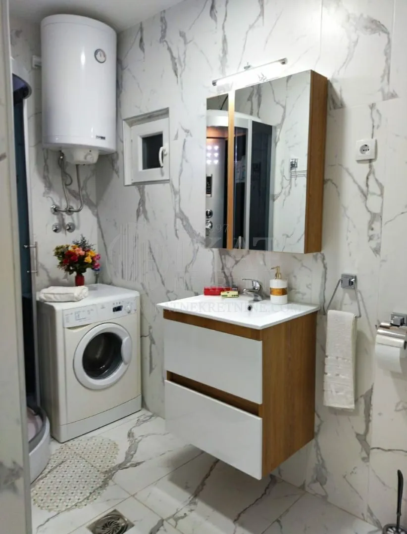 Izdavanje, dvosoban stan, 63m², Stari Grad, Beograd