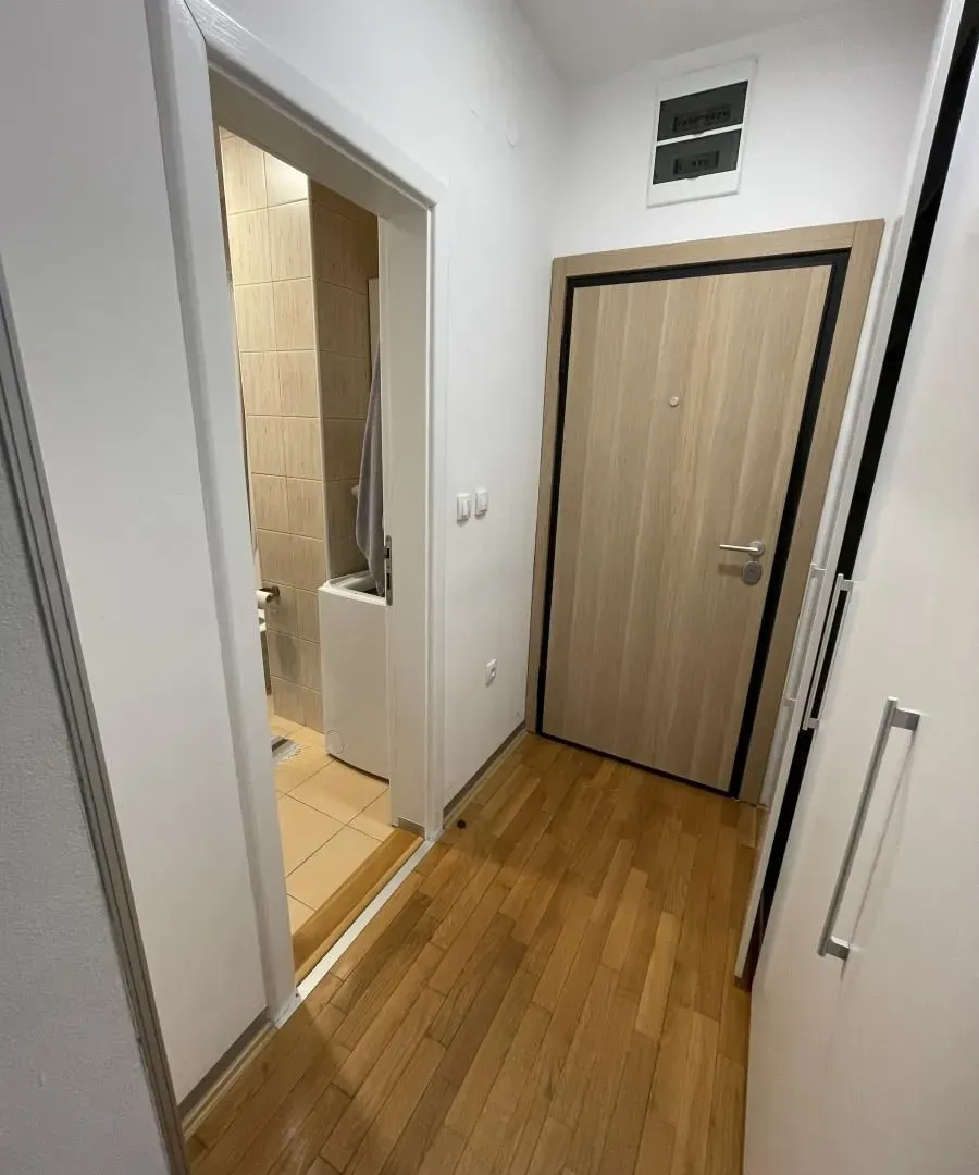 Prodaja, jednosoban stan, 42m², Nova Detelinara, Novi Sad Sve Podlokacije