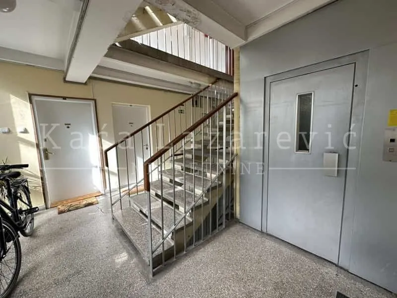 Rent, one bedroom apartment, 33m², Novi Beograd Blok 1 Fontana, Novi Beograd Sve Podlokacije