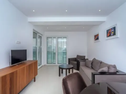 Izdavanje, stan, 54m², Pržno, Budva - image 8