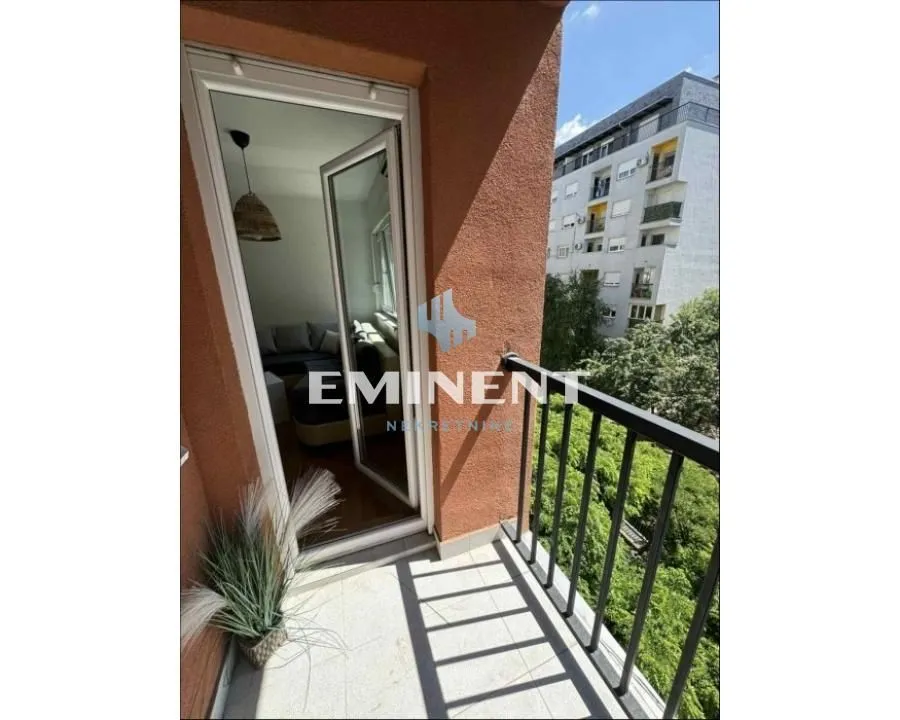 Rent, two bedroom apartment, 42m², Novi Beograd Blok 72, Novi Beograd Sve Podlokacije