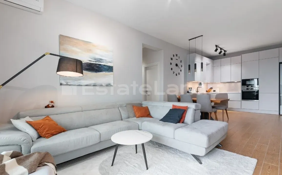 Sale, two bedroom apartment, 81m², Bečići, Budva