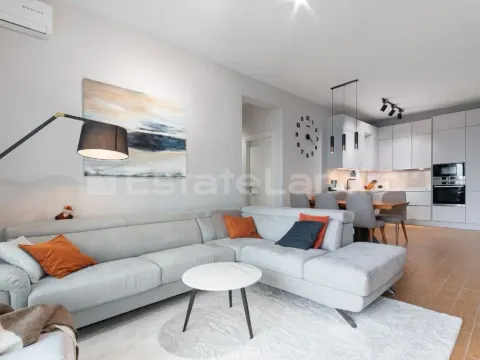 Sale, two bedroom apartment, 81m², Bečići, Budva - image 1