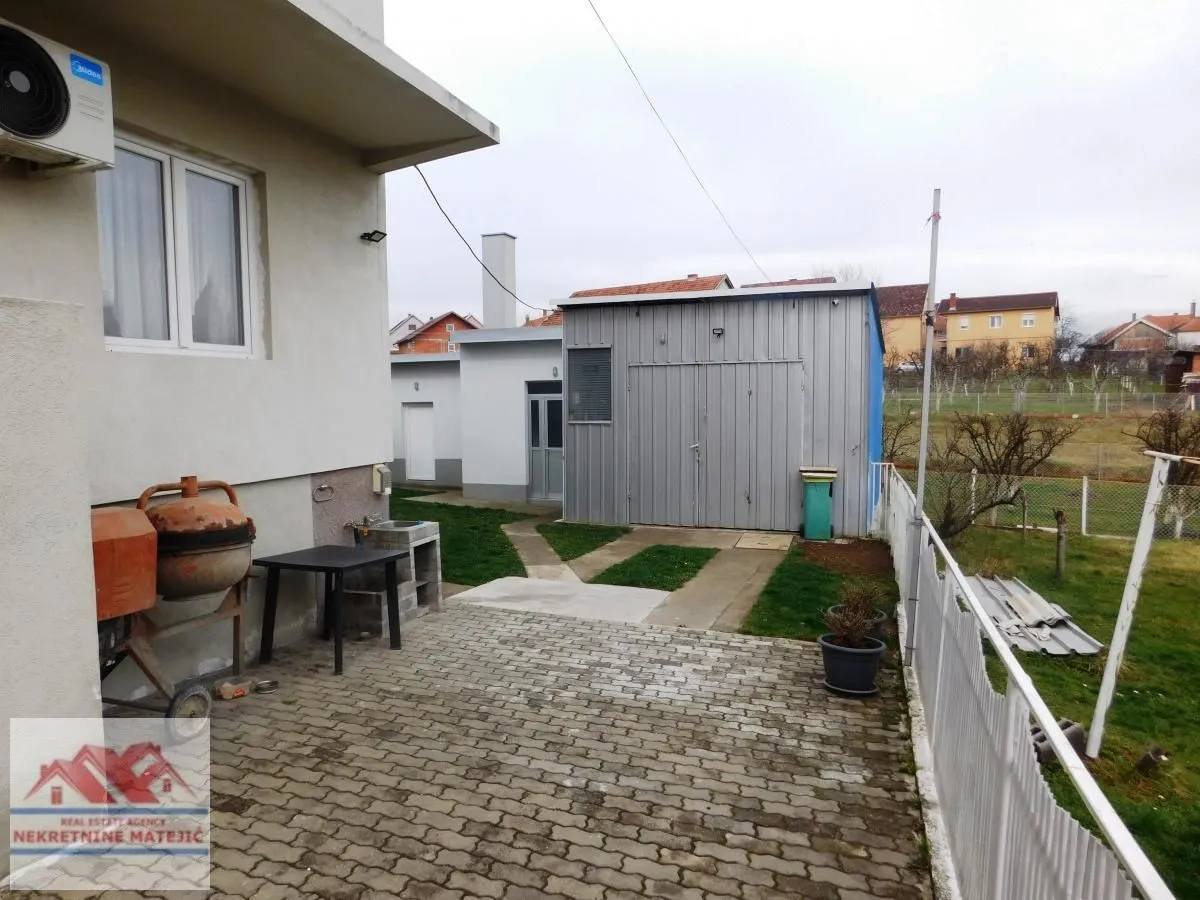 Prodaja, kuća, 250m², Ćava, Kragujevac