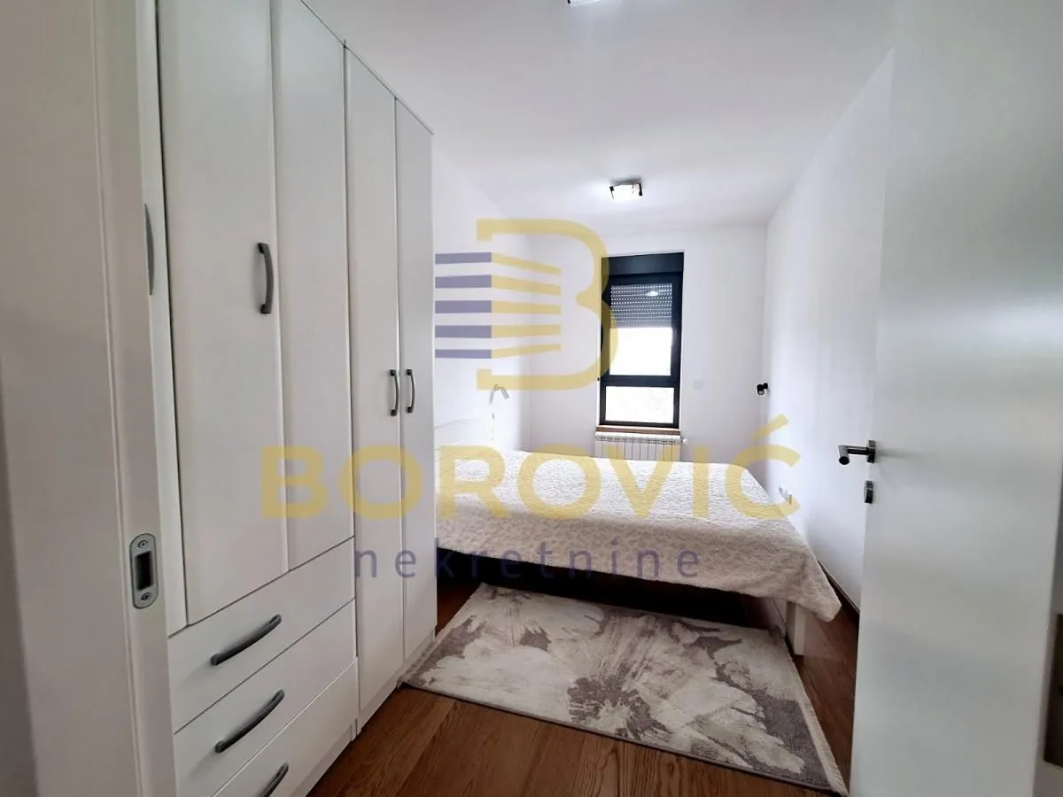 Rent, two bedroom apartment, 44m², Vračar Sve Podlokacije, Beograd