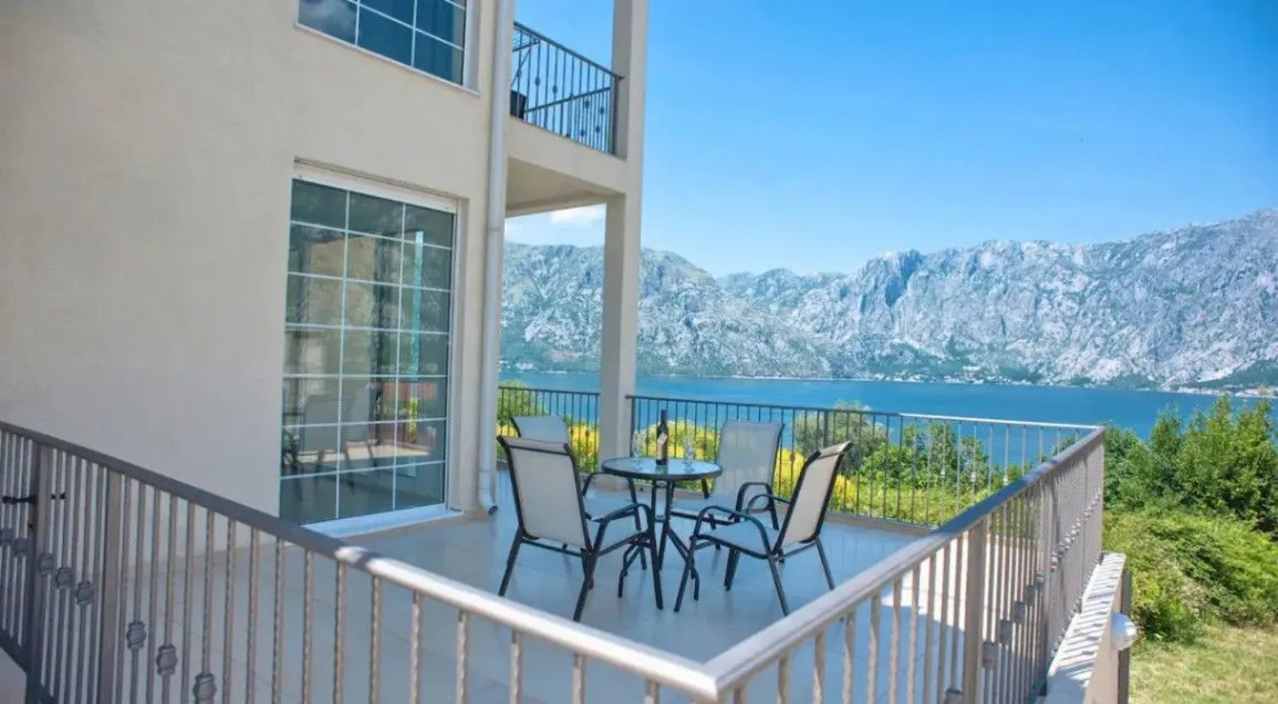 Prodaja, jednosoban stan, 41m², Prčanj, Kotor
