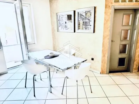 Rent, two bedroom apartment, 60m², Palilula Sve Podlokacije, Beograd - image 13