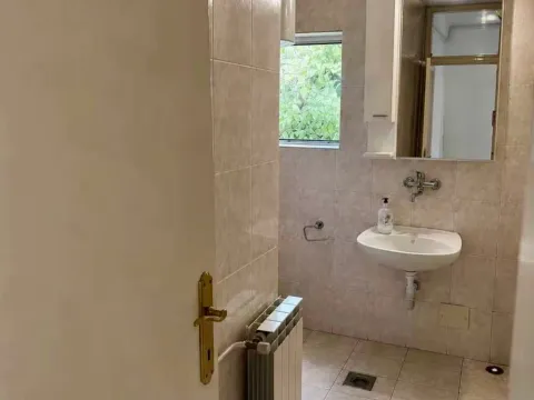 Rent, house, 223m², Zabjelo, Podgorica - image 9