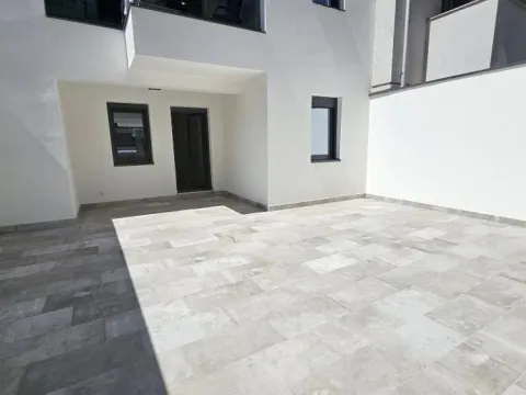Sale, three bedroom apartment, 60m², Cvetkova Pijaca, Zvezdara Sve Podlokacije - image 7