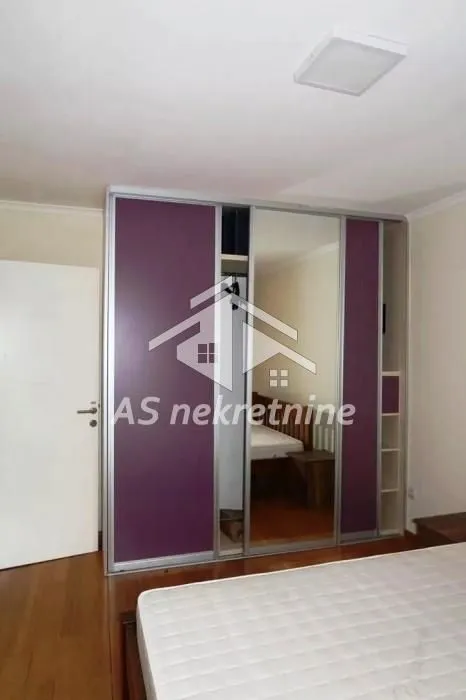 Rent, four bedroom apartment, 160m², Filmski Grad, Beograd