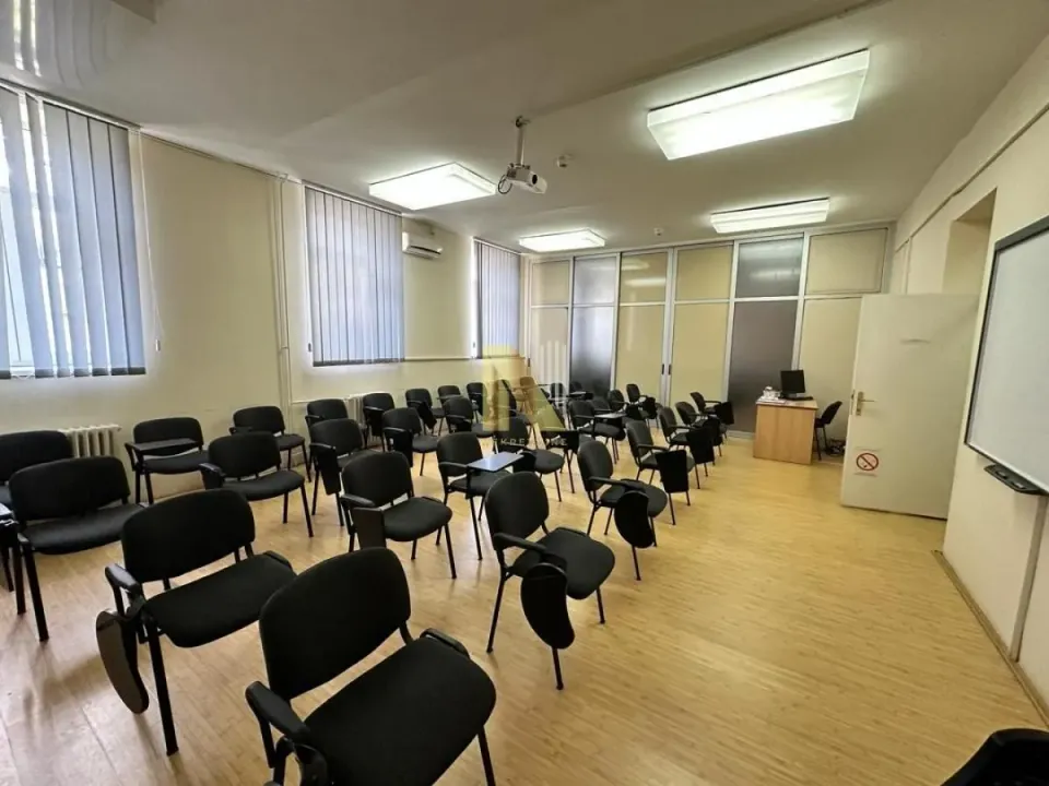 Rent, office space, 1000m², Centar, Novi Sad