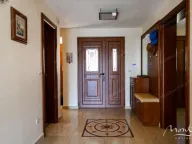 Prodaja, kuća, 252m², Šušanj, Bar - image 28