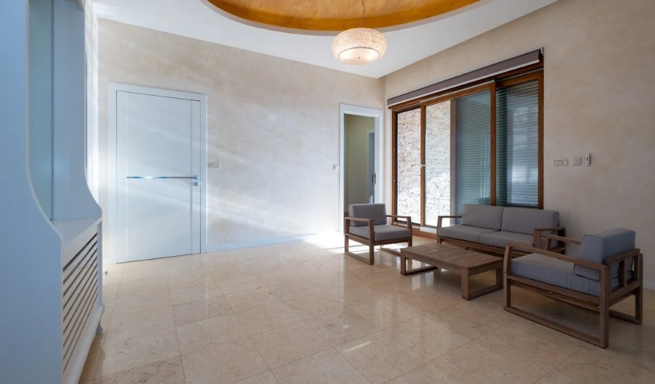 Rent, three bedroom apartment, 275m², Podgorica, Crna Gora
