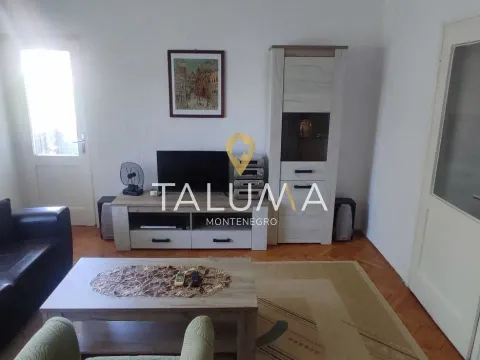 Izdavanje, jednosoban stan, 46m², Preko Morače, Podgorica