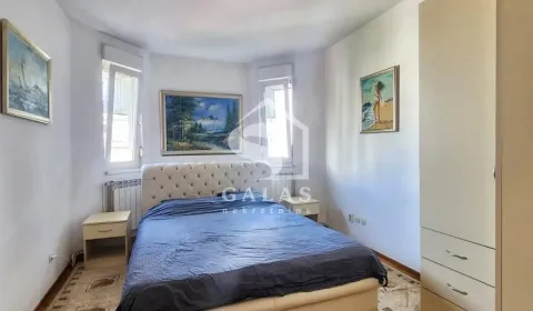 Rent, two bedroom apartment, 73m², Južni Bulevar, Vračar Sve Podlokacije - image 7