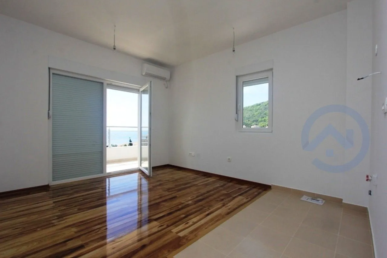 Sale, apartment, 59m², Petrovac, Budva