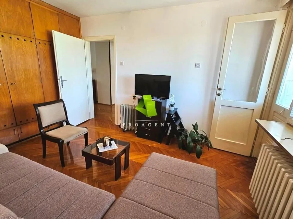 Prodaja, trosoban stan, 75m², Medijana, Niš