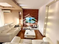 Izdavanje, trosoban stan, 96m², Palata Pravde, Beograd - image 3