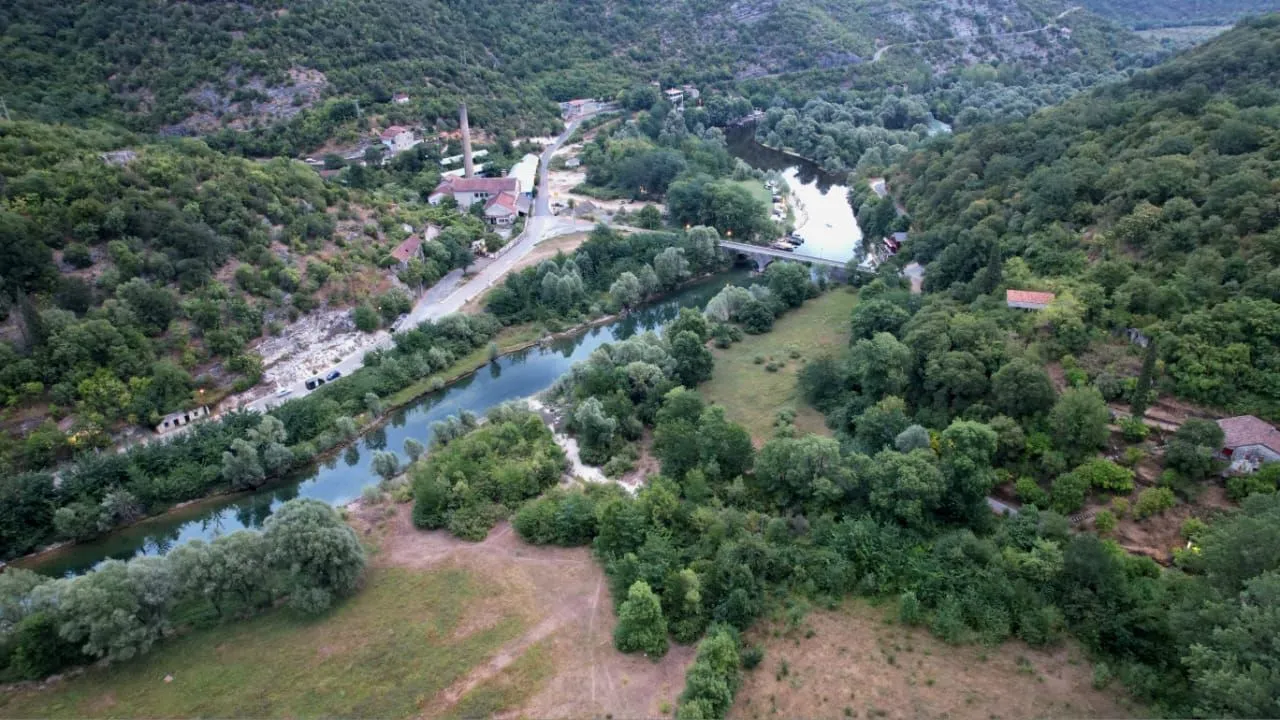 Prodaja, plac, 1300m², Cetinje, Crna Gora