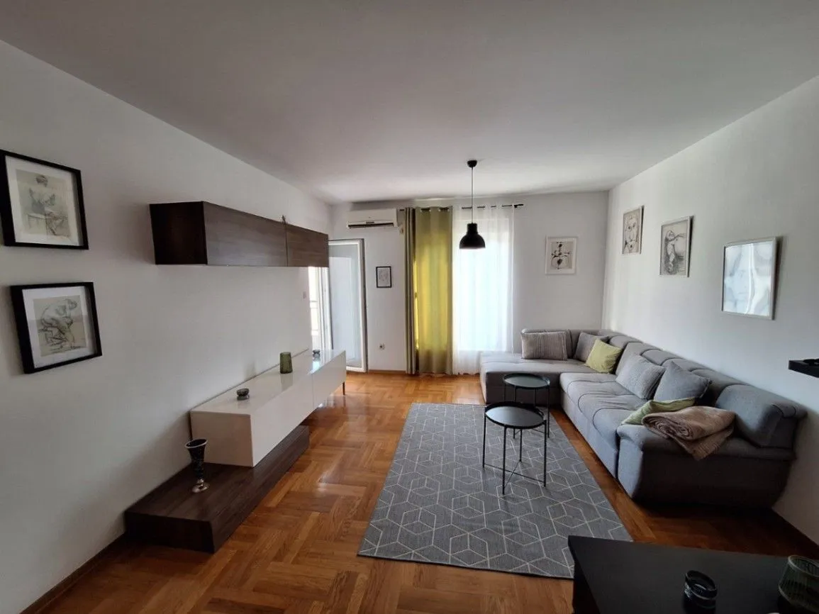 Rent, one bedroom apartment, 55m², Pobrežje, Podgorica