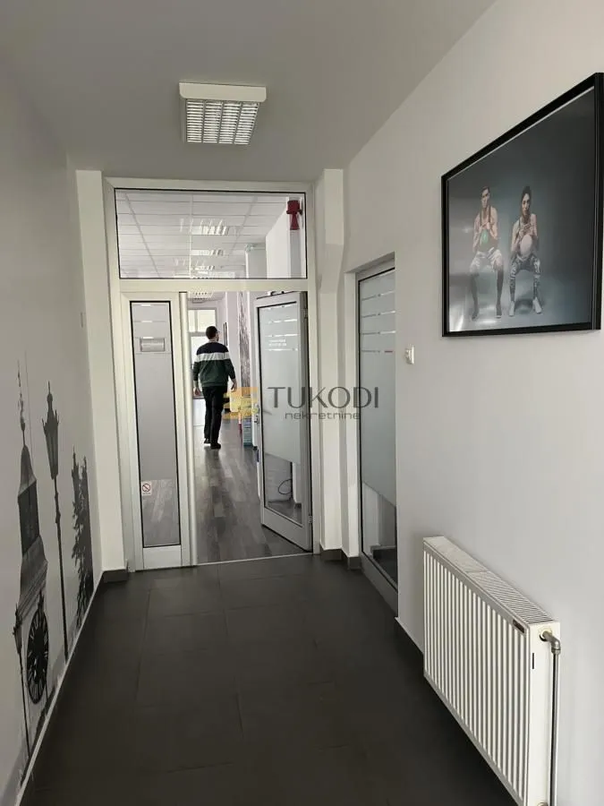 Rent, office space, 780m², Novo naselje, Novi Sad
