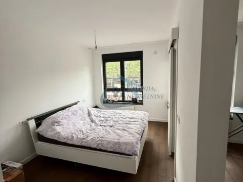 Prodaja, trosoban stan, 70m², Đeram Pijaca, Beograd - image 11