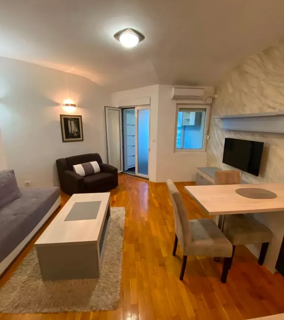 Prodaja, garsonjera, 29m², Stari Aerodrom, Podgorica