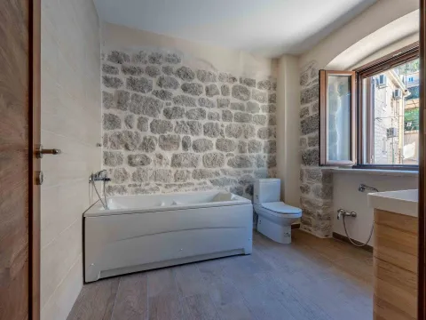Prodaja, kuća, 130m², Muo, Kotor - image 18