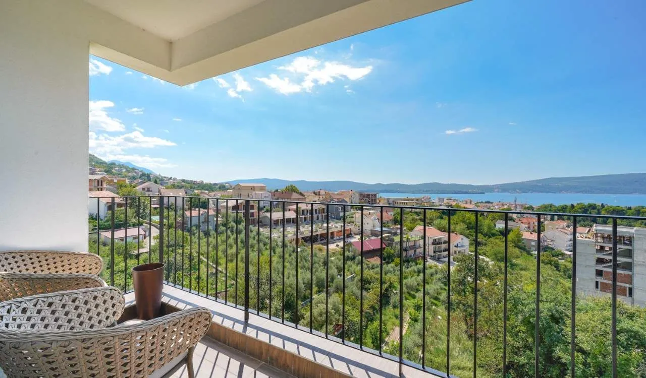 Prodaja, dvosoban stan, 66m², Tivat, Crna Gora