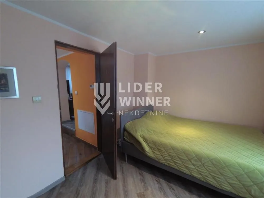 Prodaja, kuća, 214m², Zvezdarska Šuma, Zvezdara Sve Podlokacije